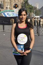 Richa Chadda at Standard Chartered Mumbai Marathon in Mumbai on 19th Jan 2013 (27).JPG